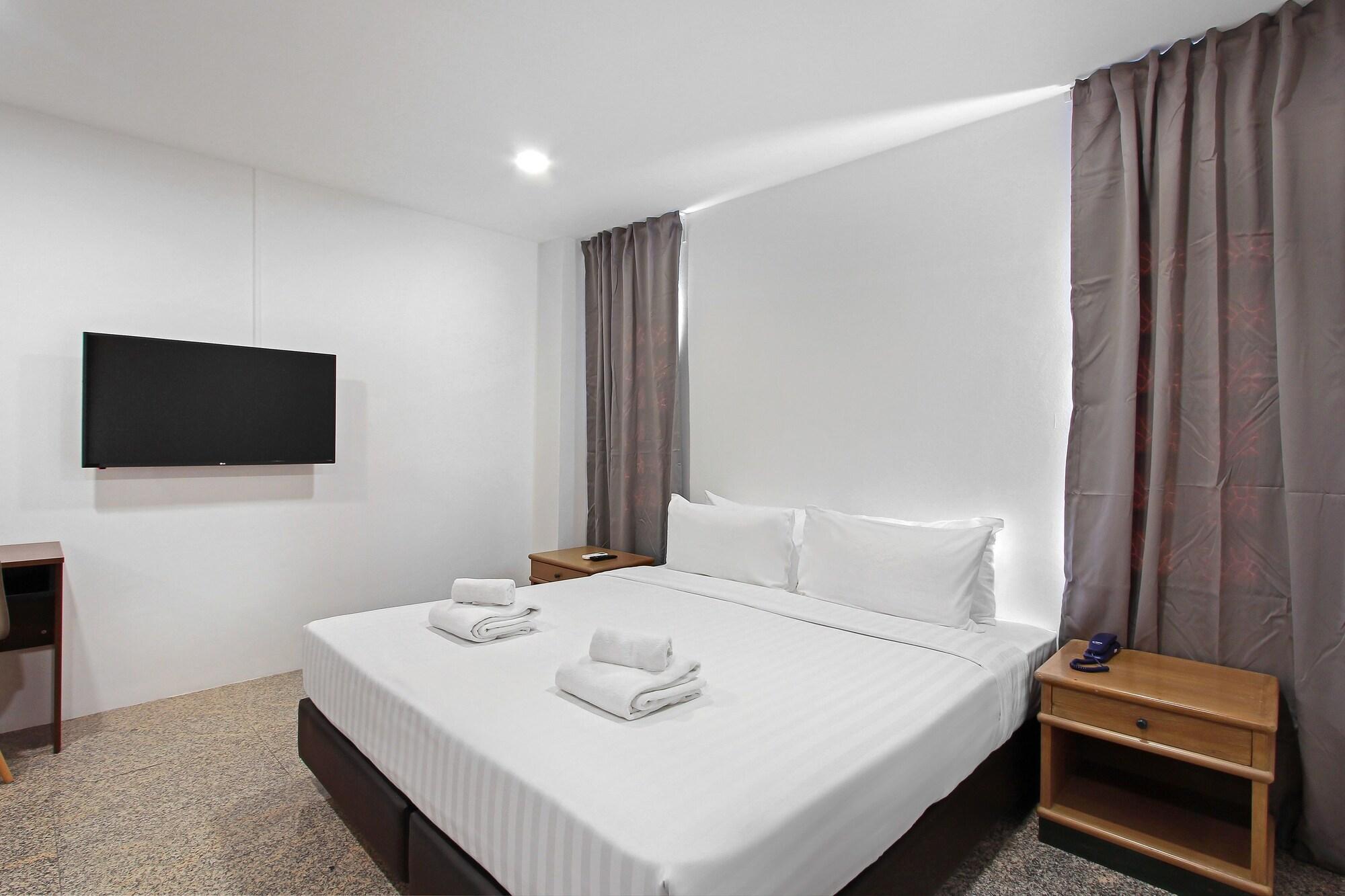 Pula Silom Hotel Bangkok Buitenkant foto