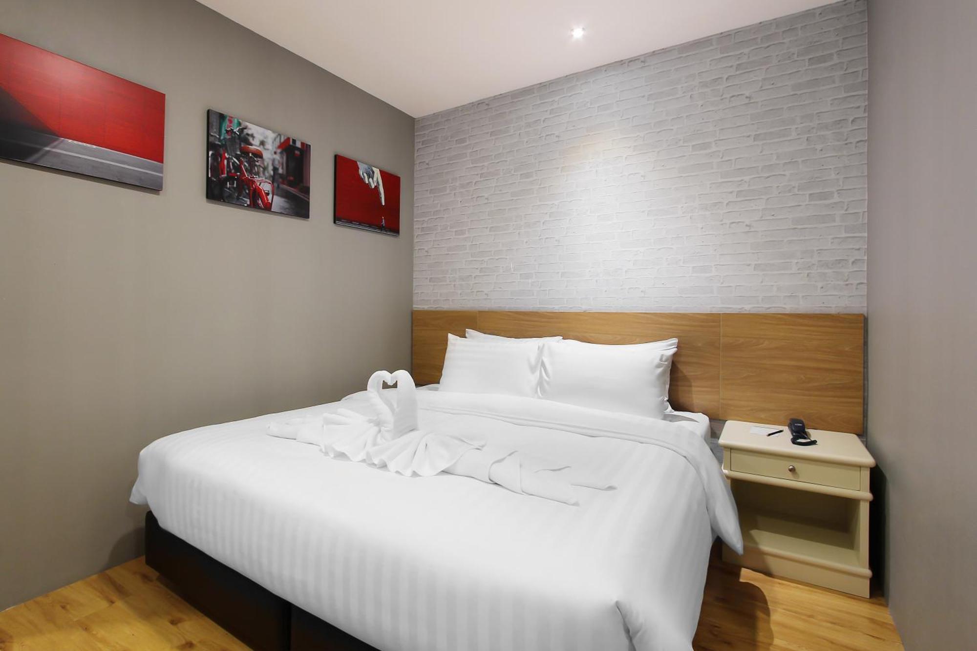 Pula Silom Hotel Bangkok Kamer foto