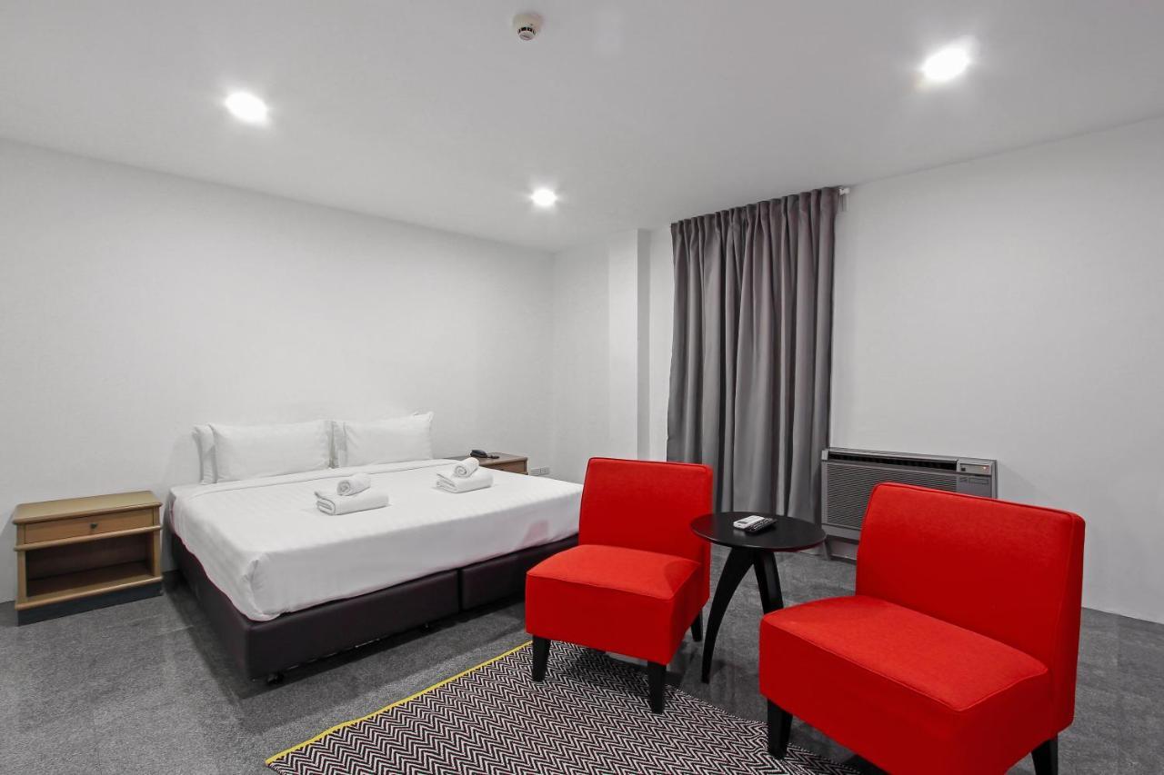 Pula Silom Hotel Bangkok Kamer foto