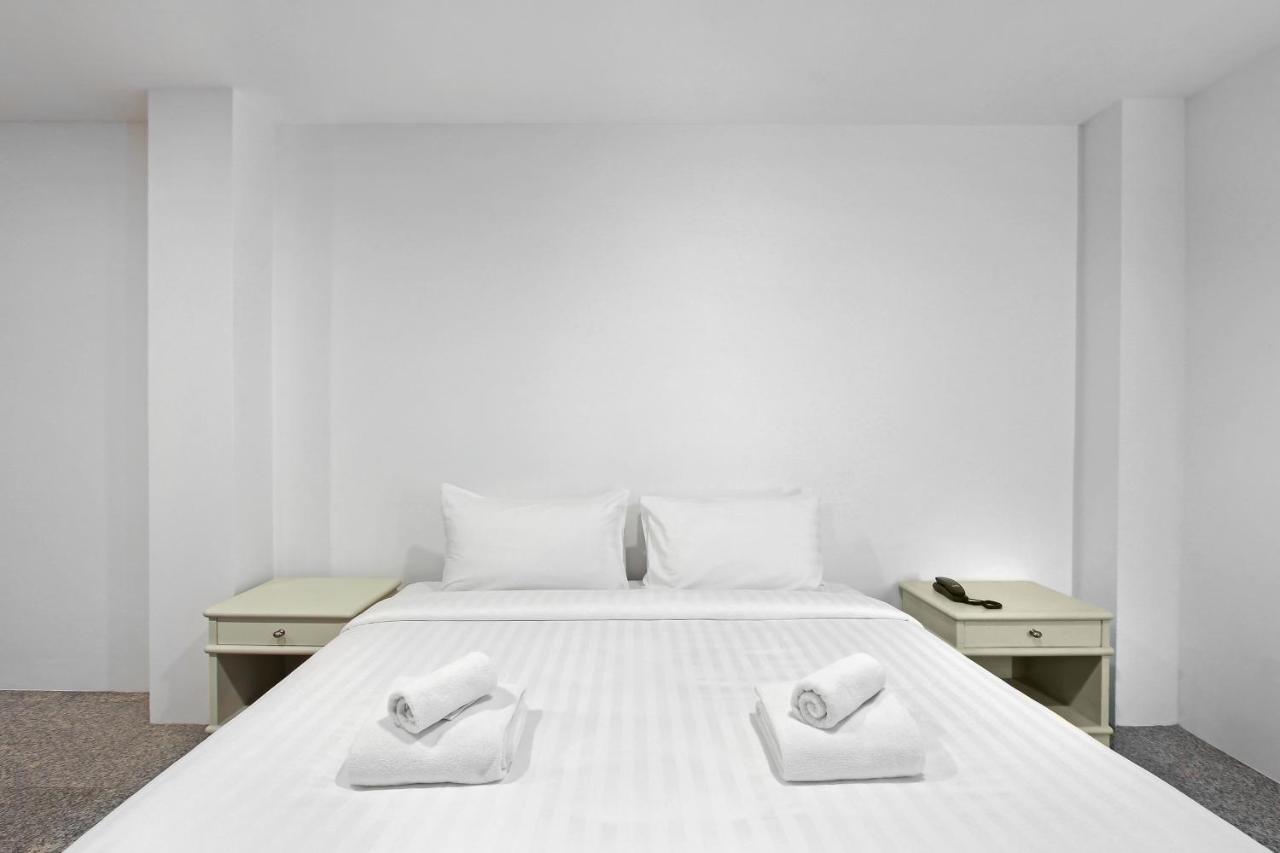 Pula Silom Hotel Bangkok Kamer foto